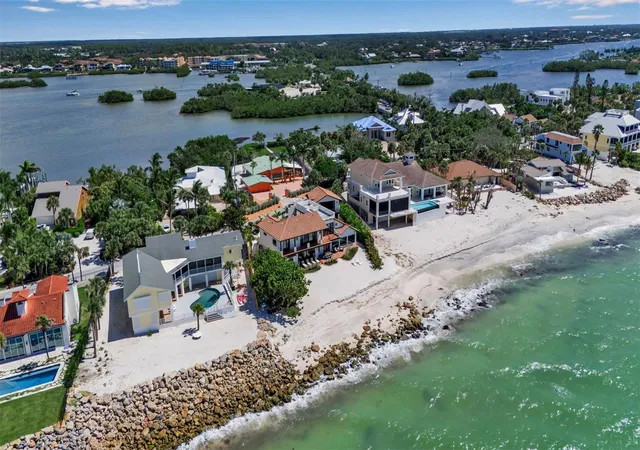 Homes for sale in Osprey, FL | 121 N Casey Key Rd, Osprey, FL 34229 | MLS# A4667263