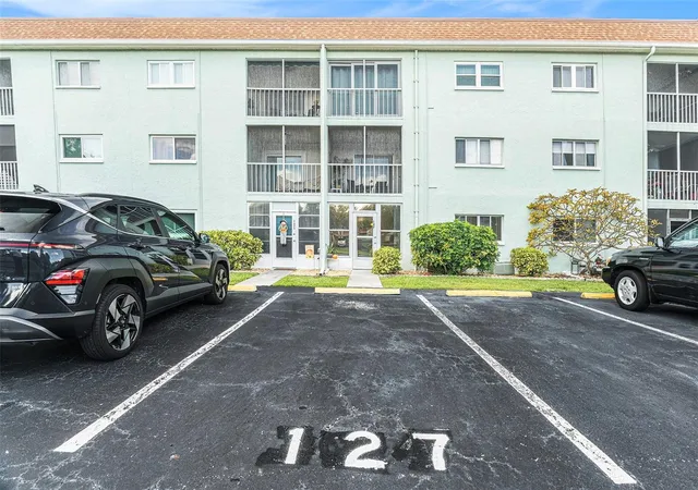 Photo 2 of Condo for sale at 801 83rd Ave N #127, Saint Petersburg, FL 33702 | MLS# TB8434254 | Listing updated on 2026-08-11