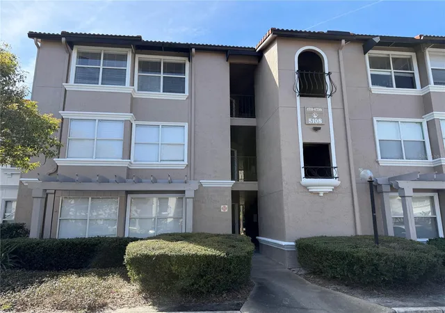 Photo 1 of Condo for sale at 5108 Conroy Rd #1713, Orlando, FL 32811 | MLS# S5135906 | Listing updated on 2026-09-29