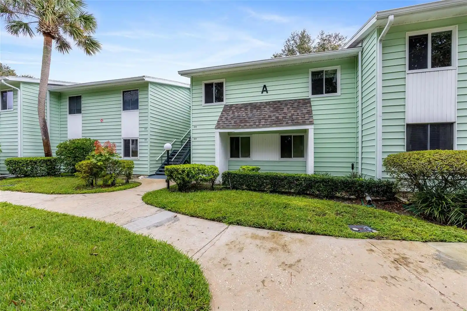 Listing Photo 2 - Condo for sale in 606 Midway Dr located at 606 Midway Dr, OCALA, FL 34472 - Unit 606 Midway Dr