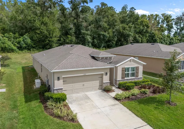 Photo 2 of Single family home for sale at 12735 Eastpointe Dr, Dade City, FL 33525 | MLS# TB8434592 | Listing updated on 2026-09-02