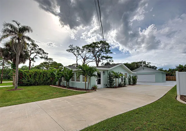 1st image of 415 Yale St, Englewood, FL 34223 | MLS# D6144101