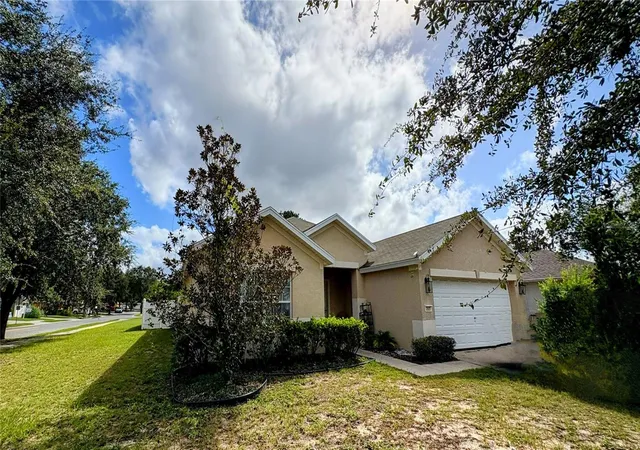 3rd image of 3921 Sw 58Th Ave, Ocala, FL 34474 | MLS# OM710854
