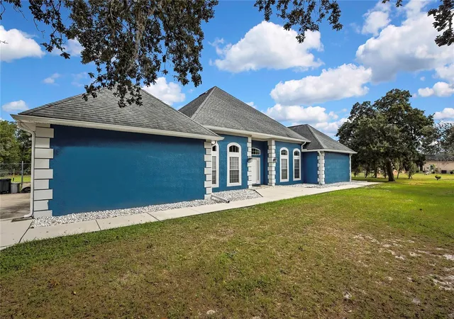Photo 3 of Single family home for sale at 16603 Diplomat Dr, Spring Hill, FL 34610 | MLS# W7879592 | Listing updated on 2026-10-03