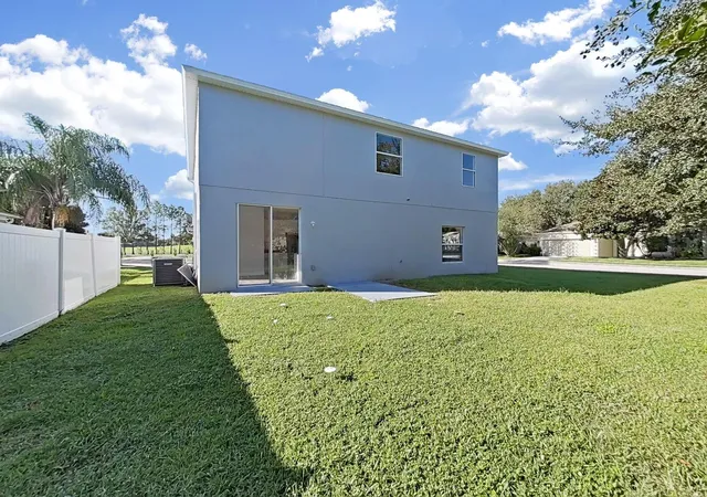 Photo 3 of Single family home for sale at 1830 Van Allen Loop, Auburndale, FL 33823 | MLS# TB8434769 | Listing updated on 2026-10-01