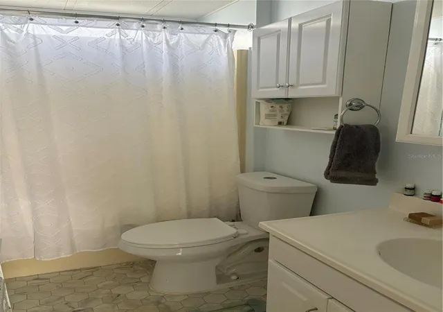 2nd image of 8300 Seminole Blvd, SEMINOLE, FL 33772