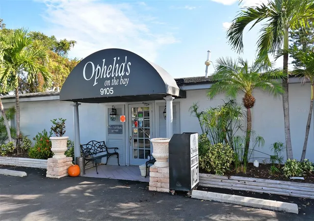 Listing Photo 2 - Condo for sale in building located at 8710 Midnight Pass Rd, Sarasota, FL 34242 - Unit #405