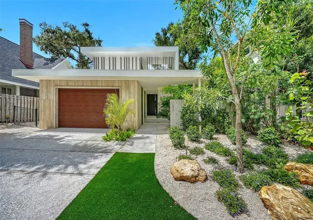 1st image of 1642 Bahia Vista St, Sarasota, FL 34239 | MLS# A4667508