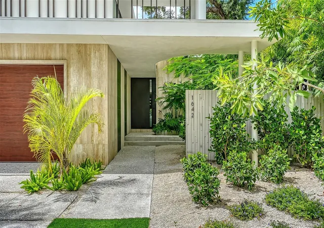 4th image of 1642 Bahia Vista St, Sarasota, FL 34239 | MLS# A4667508
