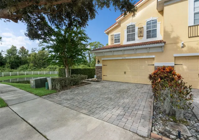 Photo 1 of Townhouse for sale at 10376 Fallsgrove St, Orlando, FL 32836 | MLS# O6350129 | Listing updated on 2026-10-23