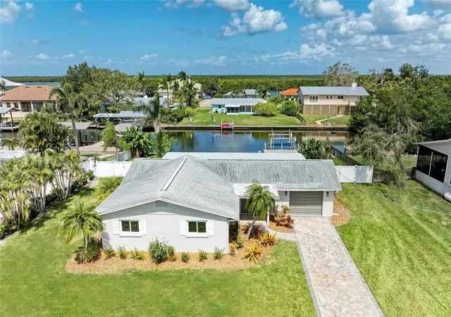 2nd image of 4412 Dolphin Ln, Palmetto, FL 34221 | MLS# A4667535