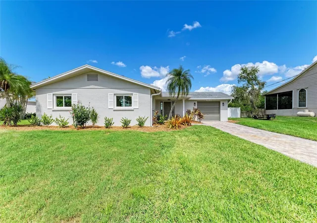3rd image of 4412 Dolphin Ln, Palmetto, FL 34221 | MLS# A4667535