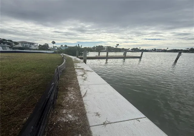 13th image of 14060 W Parsley Dr, Madeira Beach, FL 33708 | MLS# TB8435121