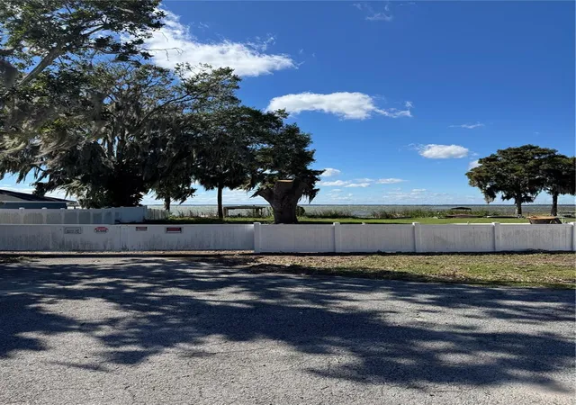 4th image of 1200 Northshore Dr, Eustis, FL 32726 | MLS# G5102996