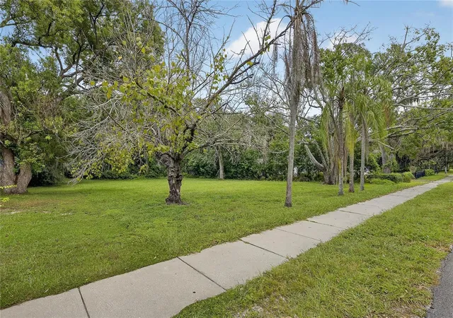 4th image of 5208 E 122Nd Ave, Temple Terrace, FL 33617 | MLS# TB8435144
