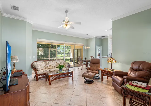 3rd image of 126 Lake Region Circle, Winter Haven, FL 33881 | MLS# P4936583