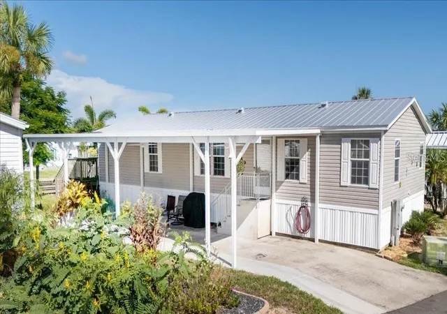 Homes for sale in Punta Gorda, FL | 3127 Bayside Pkwy, Punta Gorda, FL 33982 | MLS# C7515955