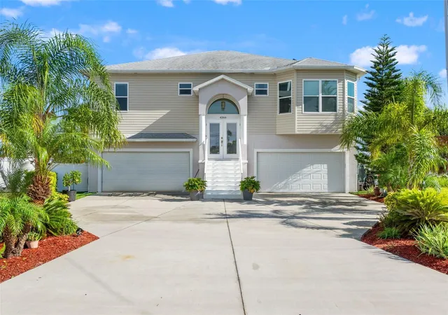 Photo 1 of Sale Pending at 4366 6th Isle Dr, Hernando Beach, FL 34607 | MLS# W7879679 | Listing updated on 2026-07-15