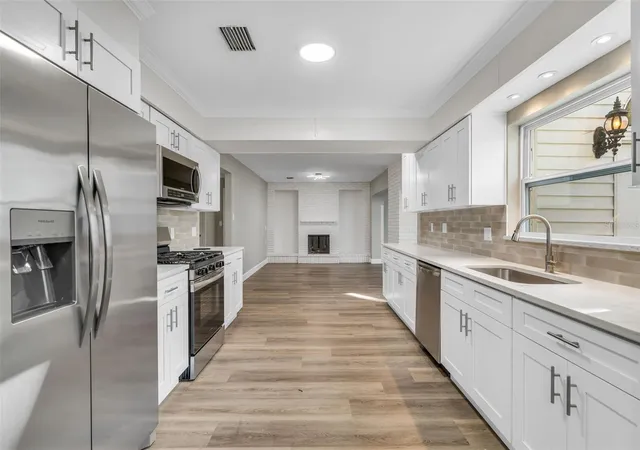 5th image of 216 S Shore Crest Dr, Tampa, FL 33609 | MLS# TB8435713