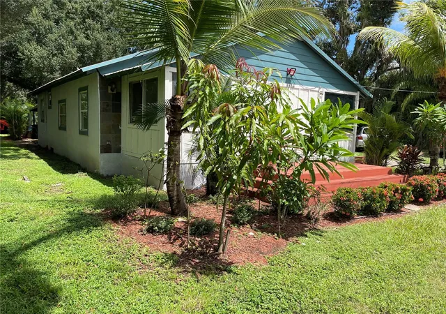 2nd image of 3816 Lone Oak Rd, Plant City, FL 33567 | MLS# TB8435749