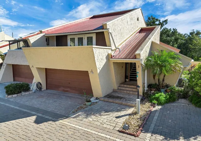 Photo 1 of Single family home for sale at 21 Casarena Ct, Winter Haven, FL 33881 | MLS# L4956453 | Listing updated on 2026-04-13