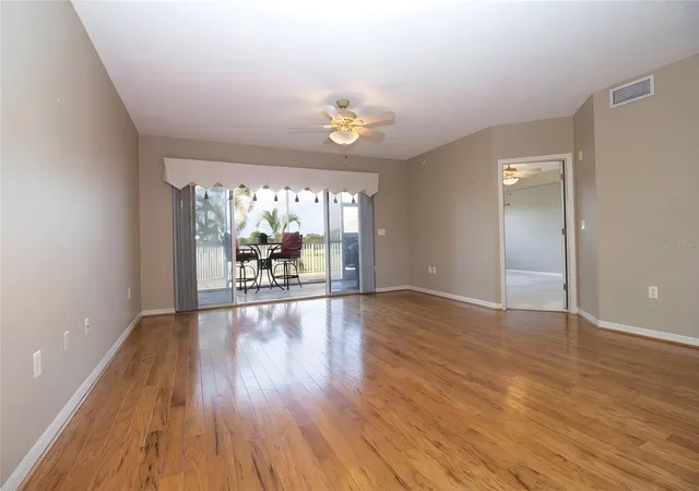 5th image of 1200 Country Club Dr #1101, Largo, FL 33771 | MLS# TB8435837