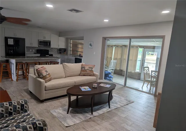 12th image of 11711 W Bayshore Dr, Crystal River, FL 34429 | MLS# G5103098