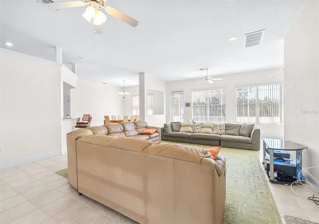 Photo 3 of Single family home for sale at 2692 Huntington Hills Dr, Lakeland, FL 33810 | MLS# L4956473 | Listing updated on 2026-10-20
