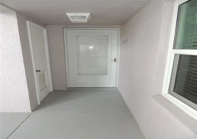 Photo 3 of Condo for sale at 5667 Sheffield Greene Cir #59, Sarasota, FL 34235 | MLS# A4667845 | Listing updated on 2026-06-24