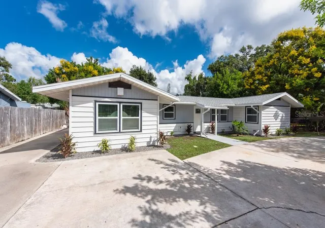 Homes for sale in Sarasota, FL | 1173 Myrtle St, Sarasota, FL 34234 | MLS# TB8436061