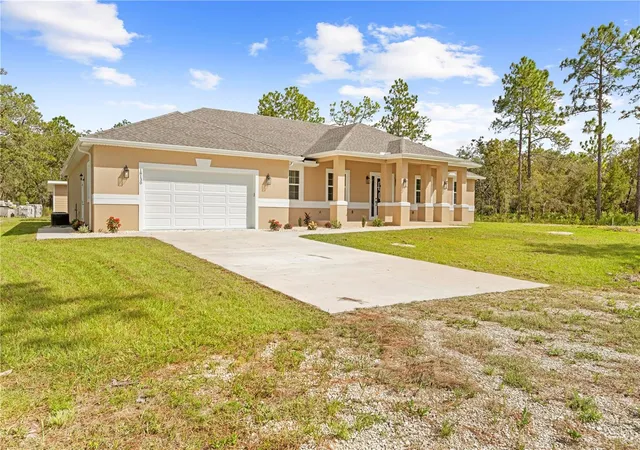 Photo 3 of Single family home for sale at 18130 Parrot Rd, Weeki Wachee, FL 34614 | MLS# TB8436128 | Listing updated on 2026-08-24