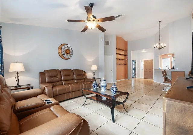 5th image of 4704 Stove Pl, Valrico, FL 33596 | MLS# TB8436204