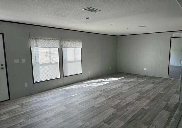 2nd image of 1561 Poe Rd, Lake Wales, FL 33898 | MLS# B4902079