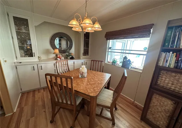 Photo 3 of Manufactured home for sale at 5800 Forsythia Rd, Venice, FL 34293 | MLS# N6140946 | Listing updated on 2026-04-13