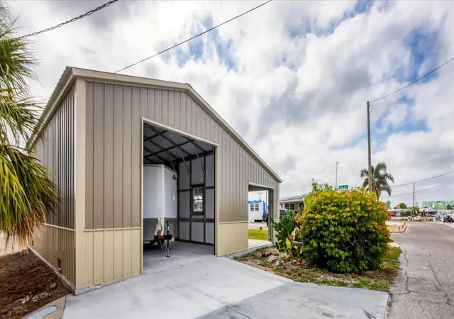 Photo 1 of Manufactured home for sale at 2209 Iowa Ave, Bradenton, FL 34207 | MLS# A4668040 | Listing updated on 2026-08-02