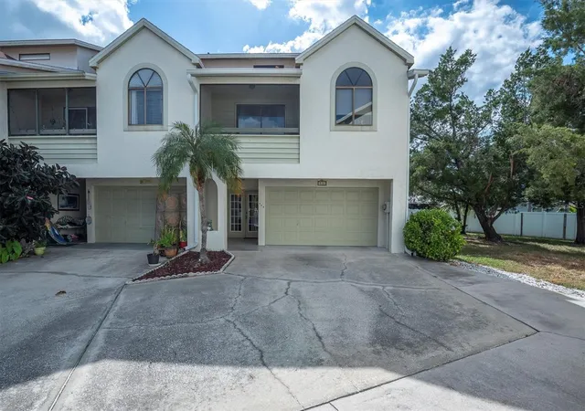 Homes for sale in Dunedin, FL | 534 Walden Ct, Dunedin, FL 34698 | MLS# TB8436572
