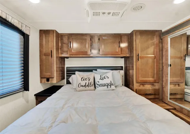 Homes for sale in Edgewater, FL | 2721 Evergreen Dr, Edgewater, FL 32141 | MLS# O6351581