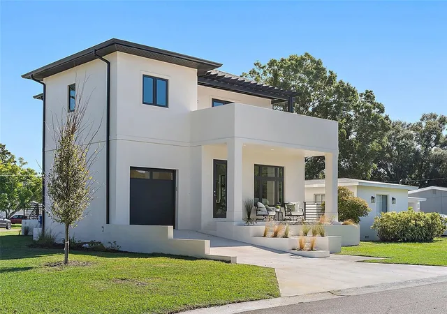 Photo 2 of Single family home for sale at 5941 Mangrove St N, Saint Petersburg, FL 33703 | MLS# TB8436801 | Listing updated on 2026-10-09