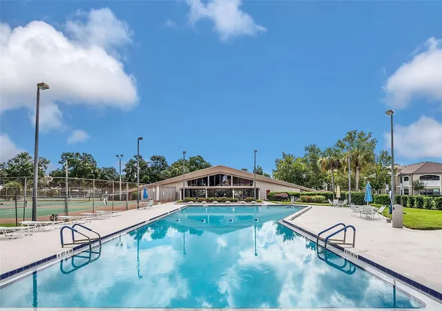 2nd image of 2936 S Semoran Blvd, ORLANDO, FL 32822