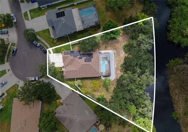 Photo 1 of Single family home for sale at 9020 N River Rd, Tampa, FL 33635 | MLS# TB8436908 | Listing updated on 2026-08-16