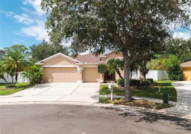 Photo 2 of Single family home for sale at 9020 N River Rd, Tampa, FL 33635 | MLS# TB8436908 | Listing updated on 2026-08-16