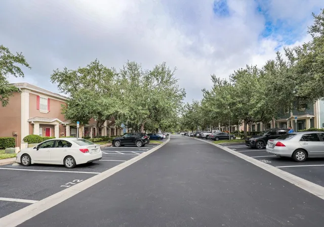 Photo 4 of Townhouse for sale at 3664 Wilshire Way Rd #261, Orlando, FL 32829 | MLS# G5103206 | Listing updated on 2026-09-13