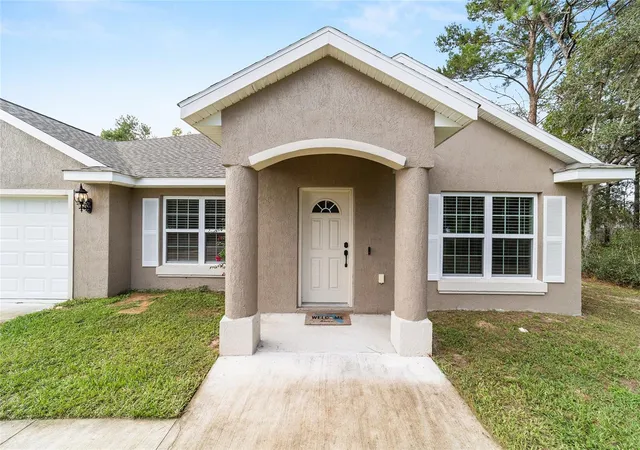 Photo 2 of Single family home for sale at 15792 Sw 55th Avenue Rd, Ocala, FL 34473 | MLS# OM711305 | Listing updated on 2026-04-12