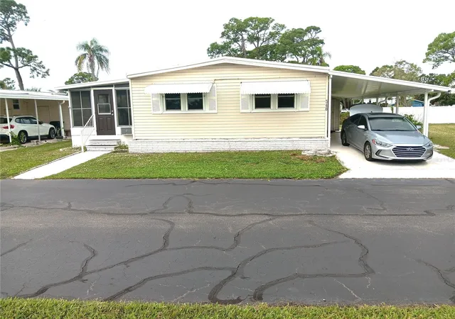 Photo 3 of Manufactured home for sale at 348 Tropic Dr, Osprey, FL 34229 | MLS# A4668240 | Listing updated on 2026-09-26