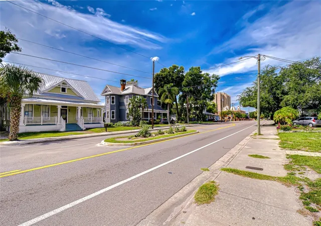 3rd image of 408 E Palm Ave, Tampa, FL 33602 | MLS# TB8437240