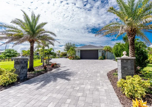 Photo 2 of Single family home for sale at 600 Lookout Aly, Placida, FL 33946 | MLS# D6144235 | Listing updated on 2026-10-14