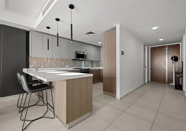Photo 3 of Condo for sale at 25 Ave Muñoz Rivera Bahia Plz Apt #616, San Juan, PR 00901 | MLS# PR9116671 | Listing updated on 2026-10-12