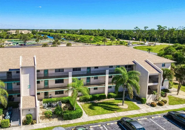 2nd image of 175 Kings Hwy, PUNTA GORDA, FL 33983
