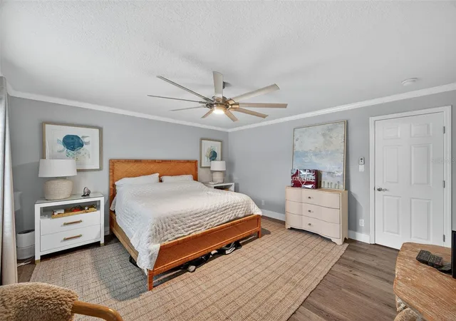 Photo 3 of Condo for sale at 4924 Beach Dr SE #F, Saint Petersburg, FL 33705 | MLS# TB8437504 | Listing updated on 2026-09-01