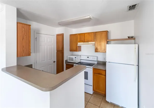 Photo 3 of Condo for sale at 3714 Palm Desert Ln #5336, Orlando, FL 32839 | MLS# S5136551 | Listing updated on 2026-08-25